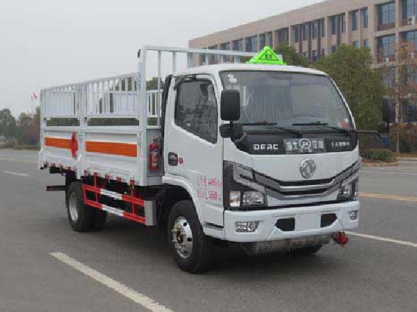 東風(fēng)4米1氣瓶運輸車