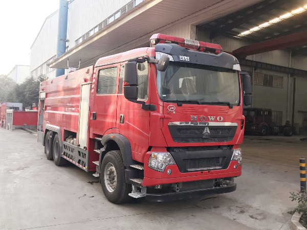 重汽豪沃16噸泡沫消防車 重汽豪沃16噸泡沫消防車