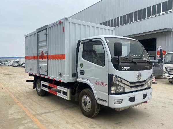 東風(fēng)藍牌易燃氣體廂式運輸車