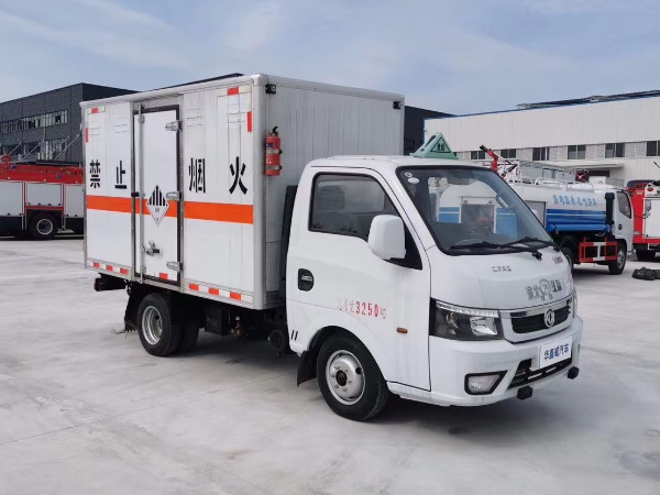 東風(fēng)途逸雜項物品廂式運輸車