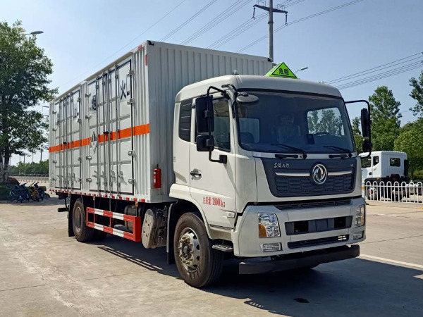 東風(fēng)天錦雜項物品廂式運輸車
