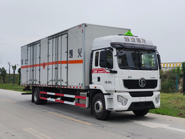 陜汽德龍煙花爆竹運輸車