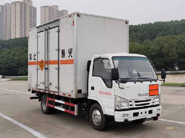 慶鈴爆破器材運(yùn)輸車