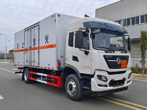 東風天錦爆破器材運輸車