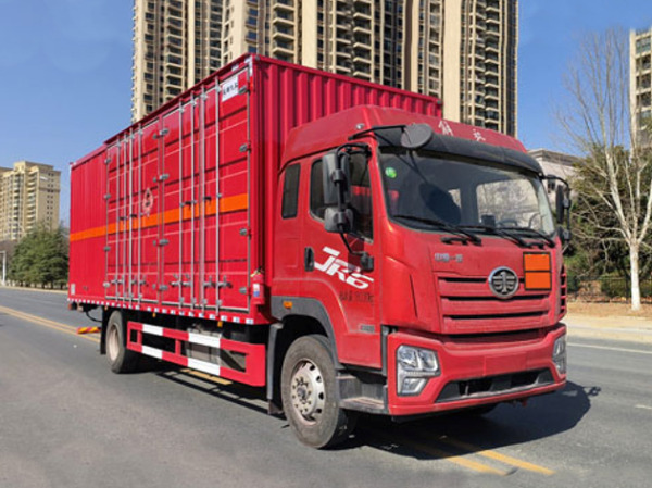 解放JK6易燃固體廂式運輸車